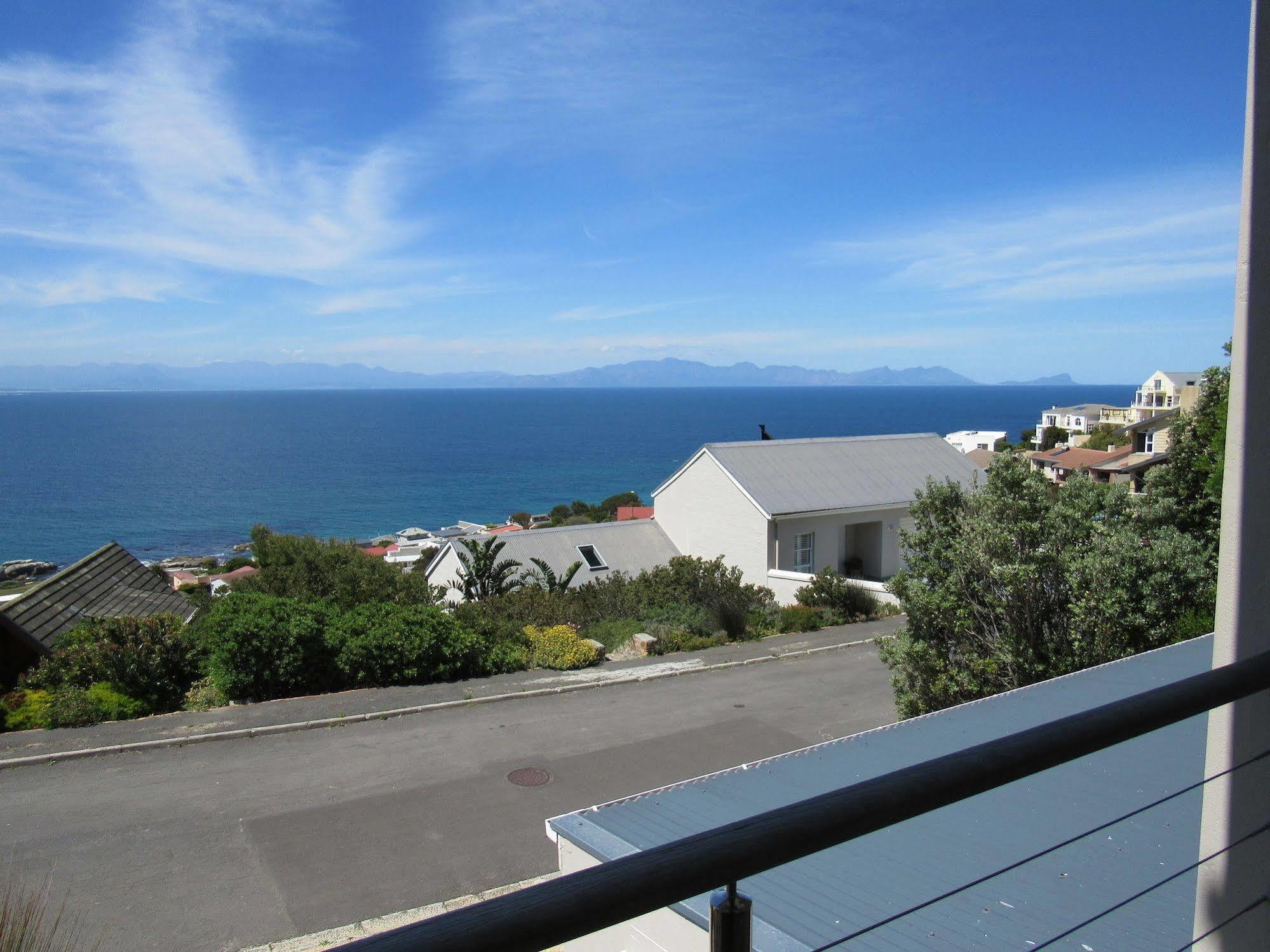 Port Of Call Simonʼs Town Exterior foto